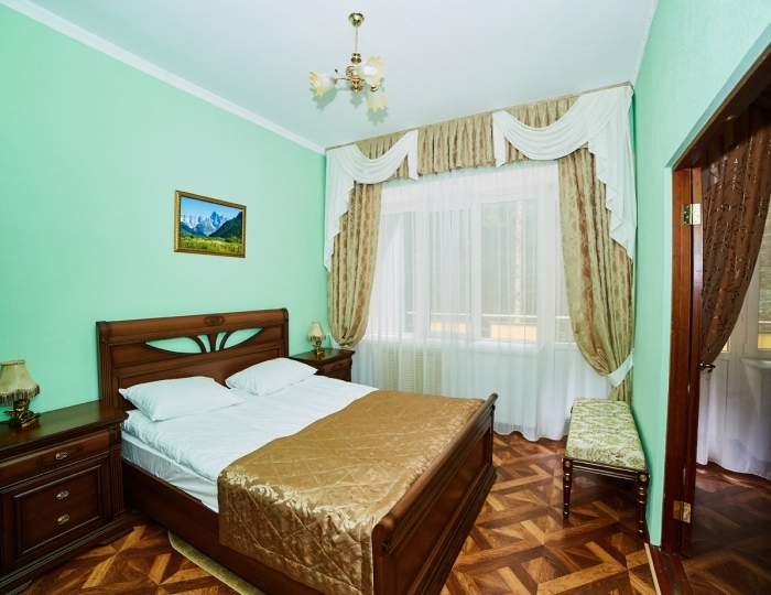 Люкс 2-местный 3-комнатный с балконом - Санаторий «Родник» Кисловодск