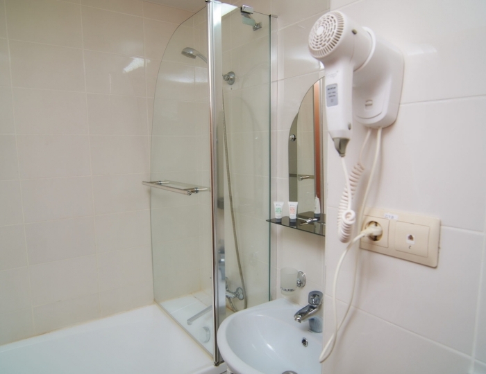 Стандартный 2-местный 1-комнатный  с балконом - Санаторий «Родник» Кисловодск